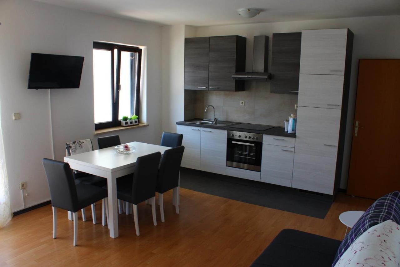 Apartment Arna Krk Town Kültér fotó
